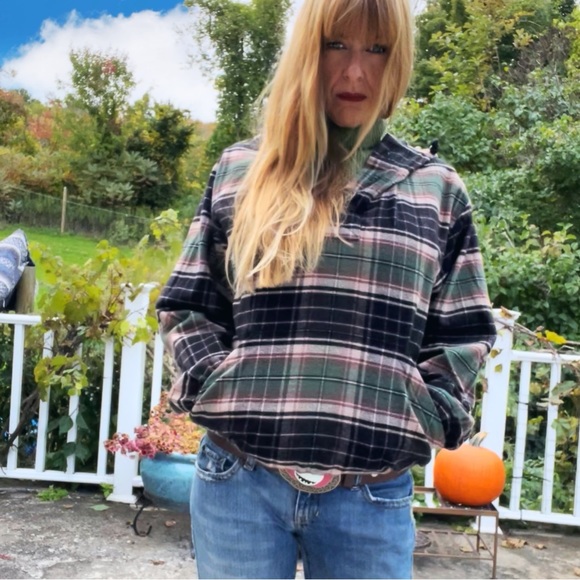 Flannel Pull Over - Picture 13 of 16